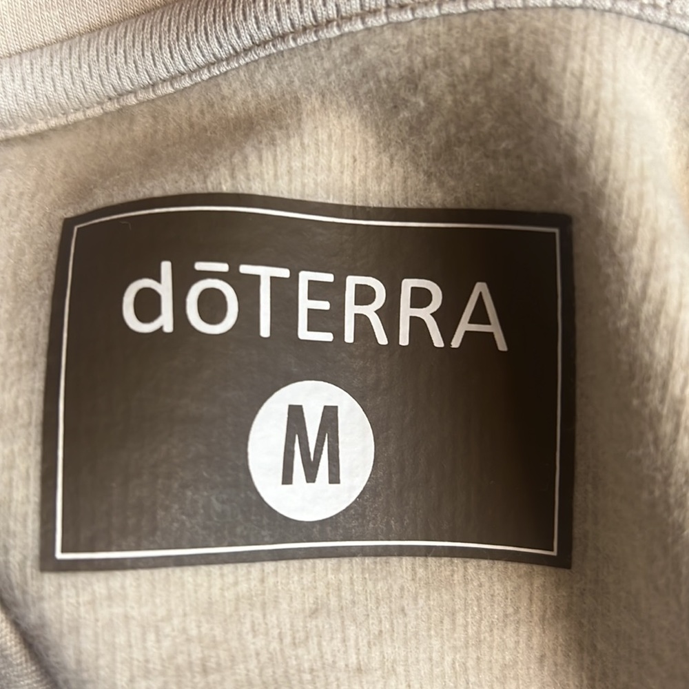Women’s DoterrA Cream Pullover Sweater with front Pocket. Size Medium - Picture 7 of 9